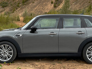 2019 Mini Hatch Cooper III (F55/F56) Рестайлинг, серый, 1600000 рублей, вид 4