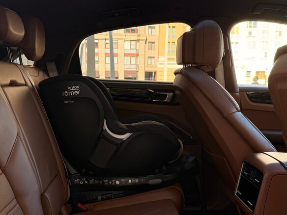 2022 Porsche Cayenne III, серый - вид 13