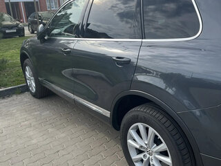 2014 Volkswagen Touareg II, серый, 2280000 рублей, вид 4