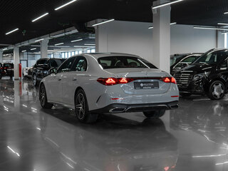 2026 Mercedes-Benz E-Класс 300 VI (W214, S214), серый, 9450000 рублей, вид 4