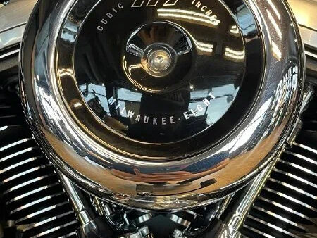 2025 Harley-Davidson Street Bob, чёрный, 2500000 рублей, вид 2