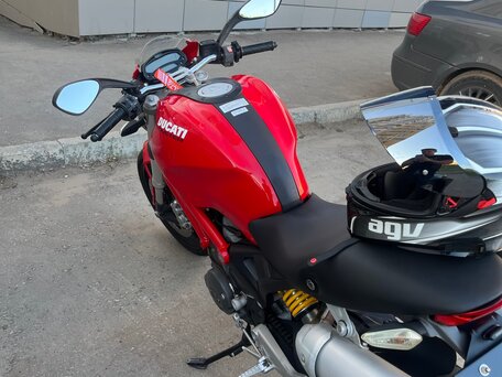 2008 Ducati Monster 696, красный, 450000 рублей, вид 3