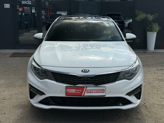 2018 Kia Optima IV Рестайлинг, белый, 1920000 рублей, вид 4