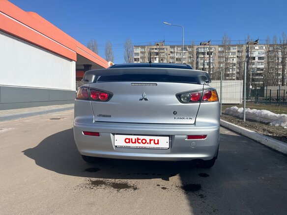2011 Mitsubishi Lancer X Рестайлинг, серебристый, 830000 рублей - вид 5