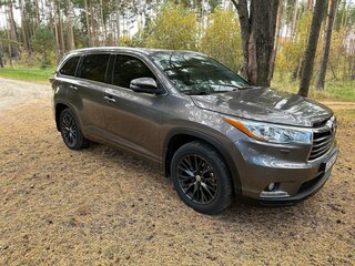2014 Toyota Highlander III (XU50), серый, 2750000 рублей, вид 2