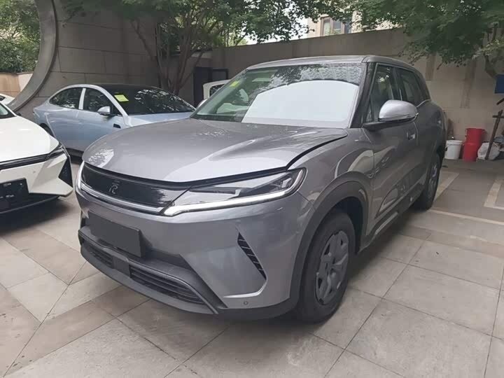 Открыть фотографии: BYD Yuan Up