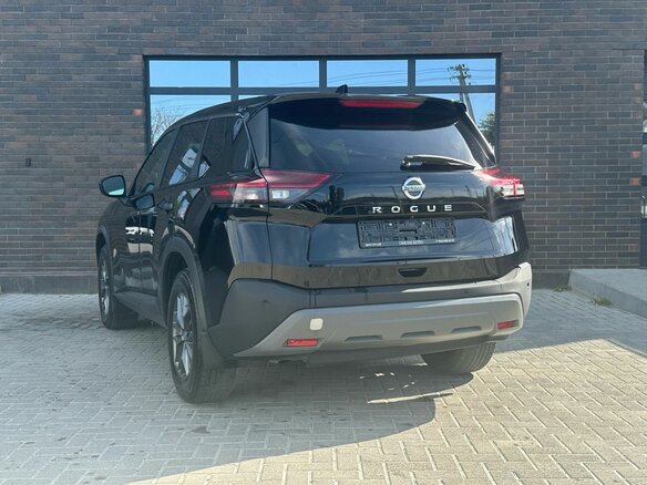 2021 Nissan Rogue III, чёрный, 2750000 рублей - вид 2