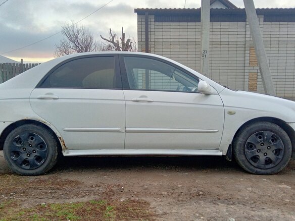 2007 Kia Cerato I Рестайлинг, белый, 350000 рублей - вид 1