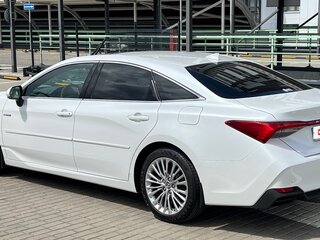 2019 Toyota Avalon V, белый, 3199833 рублей, вид 5