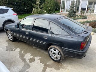 1993 Opel Vectra KAT A, чёрный, 140000 рублей, вид 5