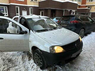 2009 Renault Logan I, белый, 320000 рублей, вид 2
