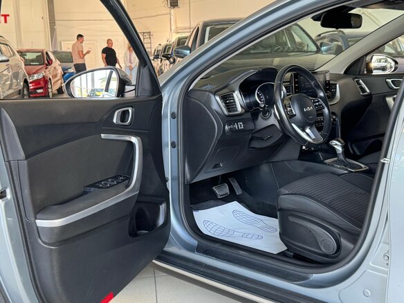 2021 Kia XCeed I, серый, 1875000 рублей - вид 10