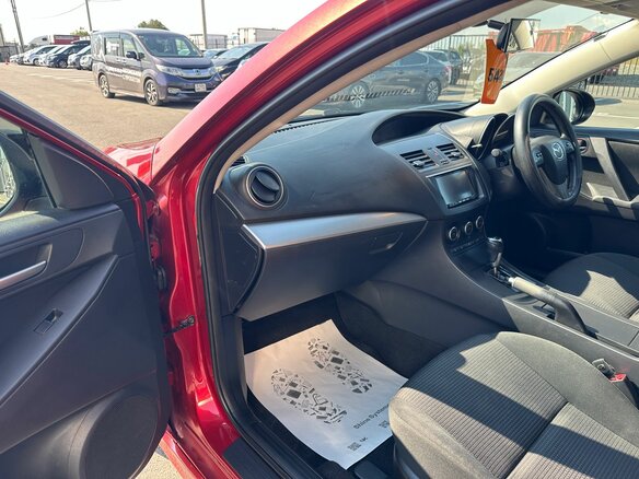 2013 Mazda Axela II Рестайлинг, красный - вид 12