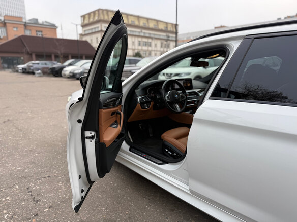 2023 BMW 5 серии 520d xDrive VII (G30/G31/G38) Рестайлинг, белый, 7500000 рублей - вид 12