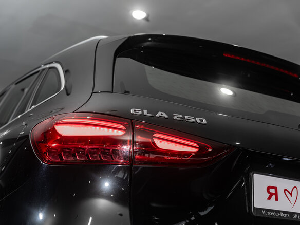 2025 Mercedes-Benz GLA 250 II (H247) Рестайлинг, чёрный, 6790000 рублей - вид 8