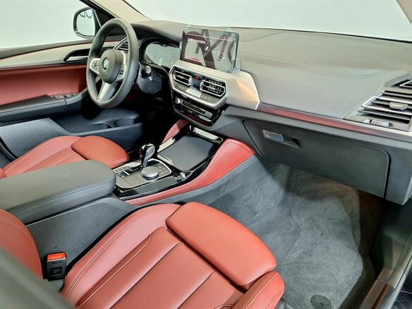 2024 BMW X4 30i II (G02) Рестайлинг, чёрный, 8500000 рублей - вид 10