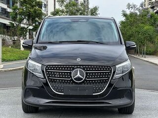 2025 Mercedes-Benz V-Класс Long 300 длинный III (W447) Рестайлинг 2, чёрный, 7956404 рублей, вид 2