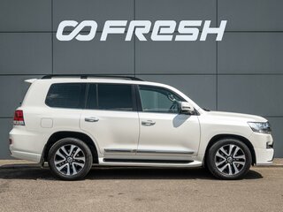 2016 Toyota Land Cruiser 200 Series Рестайлинг 2, белый, 5450000 рублей, вид 5
