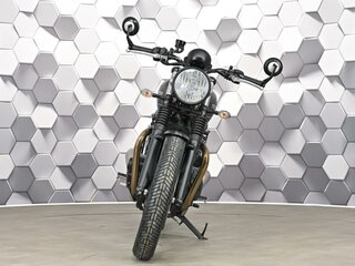 2021 Triumph Street Twin, серый, 747000 рублей, вид 5
