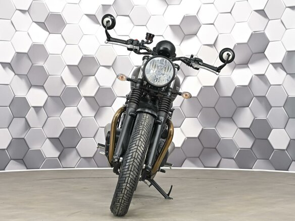 2021 Triumph Street Twin, серый, 747000 рублей - вид 4