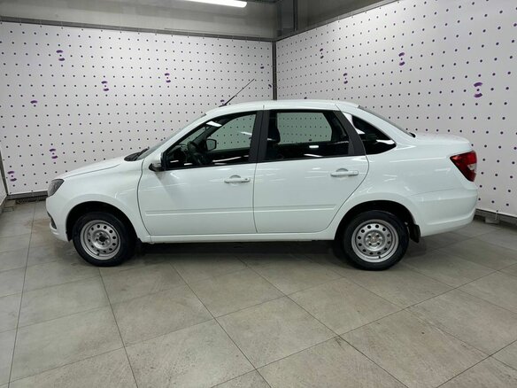 2026 Lada (ВАЗ) Granta I Рестайлинг, белый, 1063000 рублей - вид 2