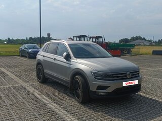 2018 Volkswagen Tiguan II, серебристый, 2250000 рублей, вид 1