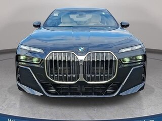 2025 BMW 7 серии 760i xDrive VII (G70), чёрный, 17307802 рублей, вид 4