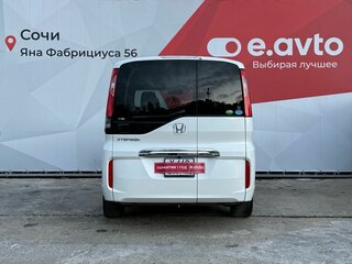 2015 Honda Stepwgn V, белый, 1670000 рублей, вид 5