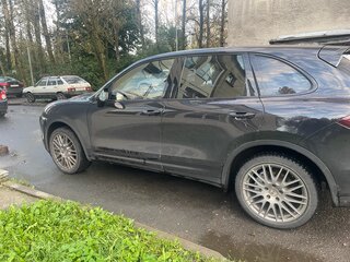 2012 Porsche Cayenne S II (958), чёрный, 1700000 рублей, вид 3