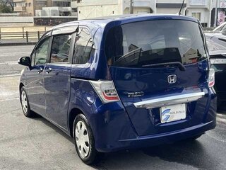 2015 Honda Freed I Рестайлинг 2, синий, 810000 рублей, вид 3