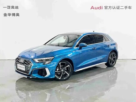 2022 Audi A3 Sportback 35 TFSI IV (8Y), синий, 1652161 рублей, вид 1