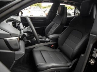 2025 Porsche Macan 4 II, чёрный, 11936863 рублей, вид 3