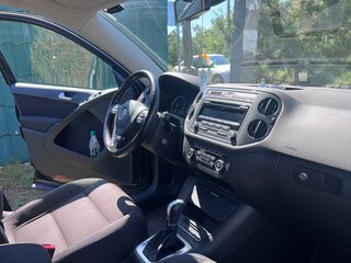 2015 Volkswagen Tiguan I Рестайлинг, чёрный, 2000000 рублей, вид 5