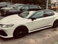 2021 Toyota Camry VIII (XV70) Рестайлинг, белый - вид 4