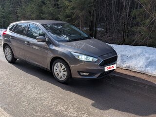 2015 Ford Focus III Рестайлинг, коричневый, 890000 рублей, вид 3