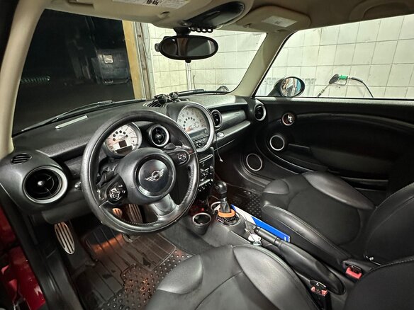 2013 Mini Hatch Cooper S II (R56) Рестайлинг, фиолетовый, 960000 рублей - вид 11