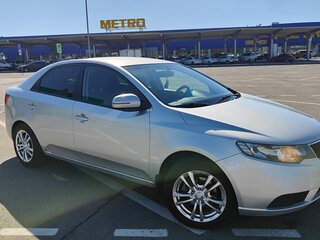 2010 Kia Cerato 5-speed II, серебристый, 800000 рублей, вид 1