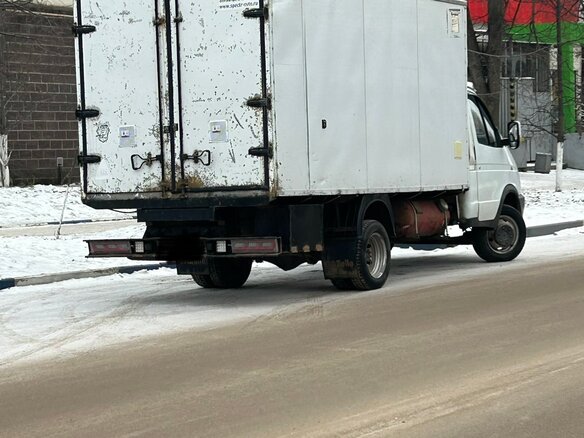 2004 ГАЗ ГАЗель (3302), белый, 550000 рублей - вид 2