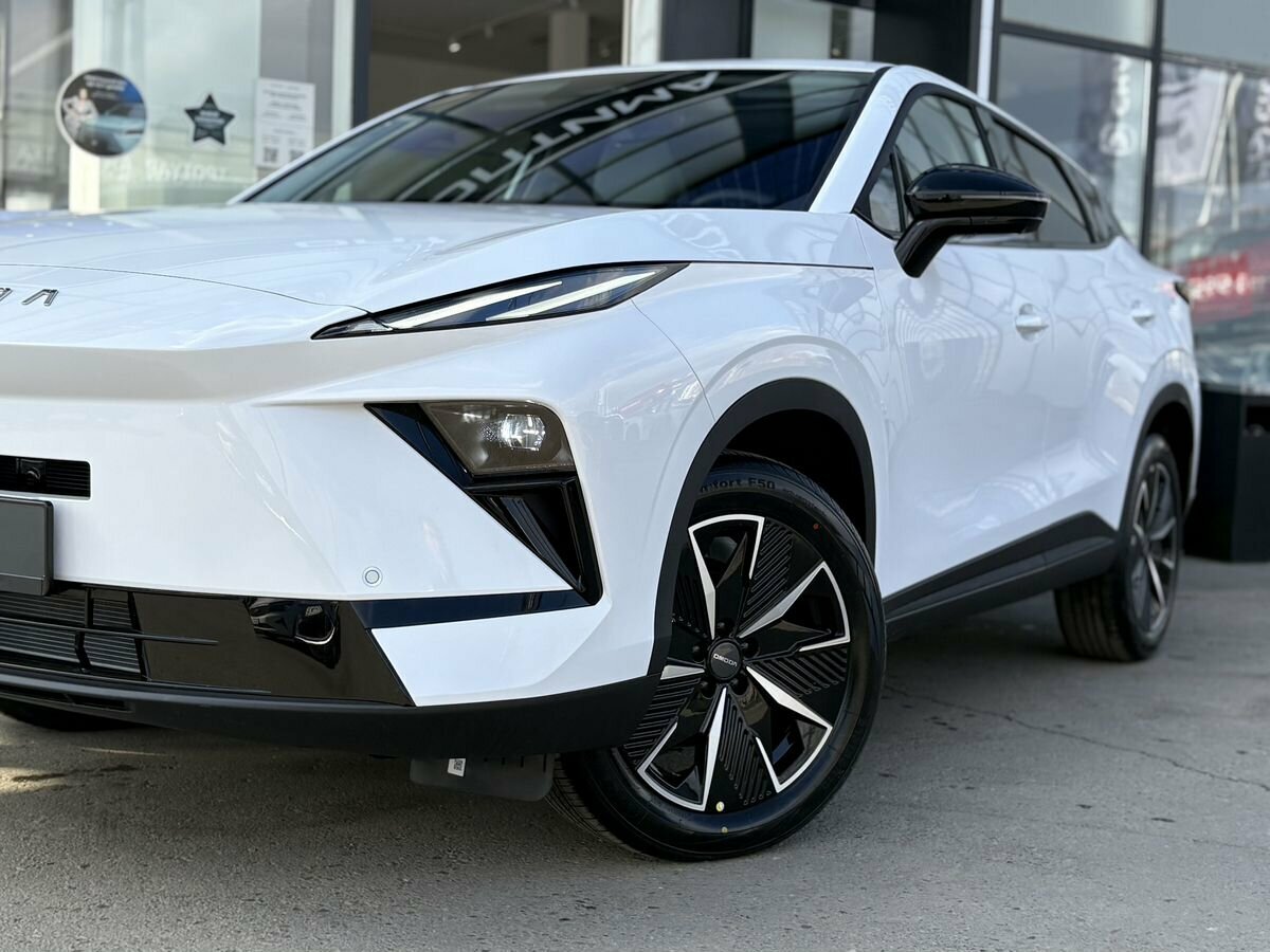 Открыть фотографии: Omoda C5 II