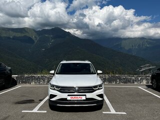 2021 Volkswagen Tiguan II Рестайлинг, белый, 3360000 рублей, вид 1