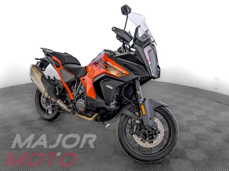 2024 KTM 1290 Super Adventure S, оранжевый, 1599000 рублей, вид 2