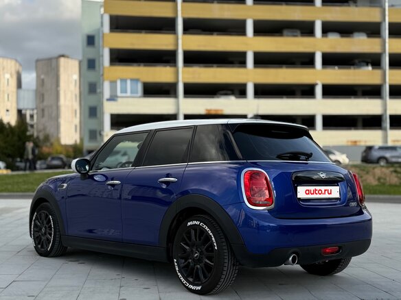 2019 Mini Hatch Cooper III (F55/F56) Рестайлинг, синий - вид 5
