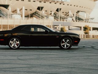 2011 Dodge Challenger SRT8 SRT-8 III Рестайлинг, чёрный, 3900000 рублей, вид 5