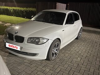 2010 BMW 1 серии 116i I (E81/E82/E87/E88) Рестайлинг, белый, 700000 рублей, вид 1