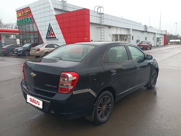 2013 Chevrolet Cobalt II, чёрный, 350000 рублей - вид 4