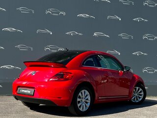 2014 Volkswagen Beetle II (A5), красный, 1493700 рублей, вид 2