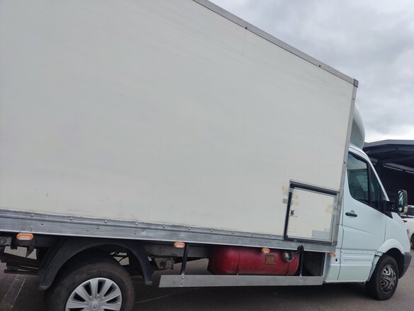 2008 Mercedes-Benz Sprinter, белый, 1800000 рублей - вид 2