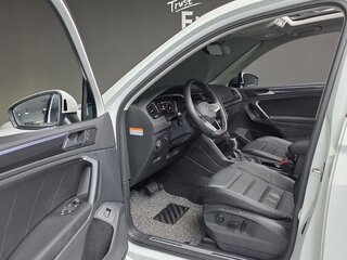 2022 Volkswagen Tiguan II Рестайлинг, белый, 4290000 рублей, вид 5