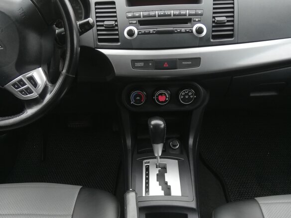 2010 Mitsubishi Lancer X, серый, 780000 рублей - вид 7