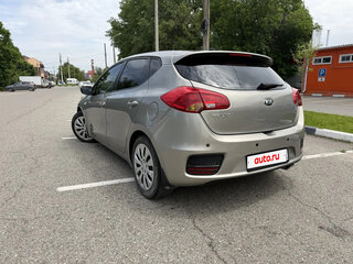 2016 Kia Ceed II Рестайлинг, серебристый, 1300000 рублей, вид 5